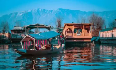 Shikara Ride